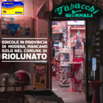 In provincia di Modena l'edicola non è presente solo nel comune di Riolunato, in 12 comuni sono presenti le edicole non esclusive (bar. tabacchi, cartolerie, ...)